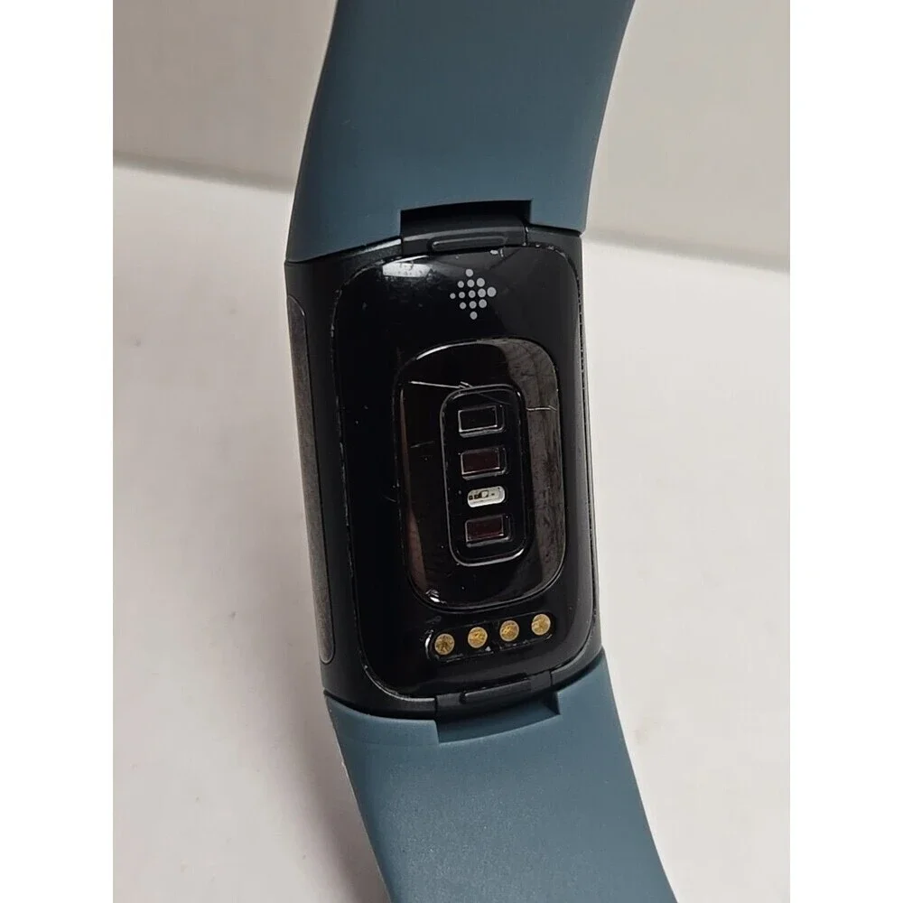 Fitbit Charge 5 Fitness Tracker GPS SpO2 Sleep Monitor Activity W/ Charger Watch